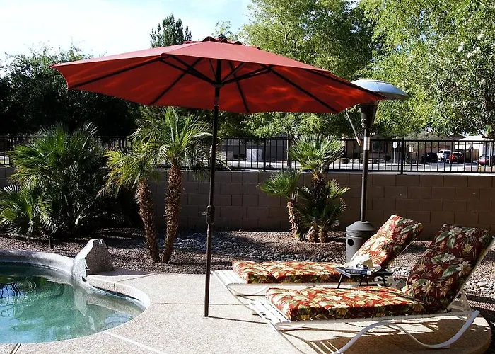 Luxurious Vacation With Beautiful Backyard And Private Pool Near Phoenix, Arizona